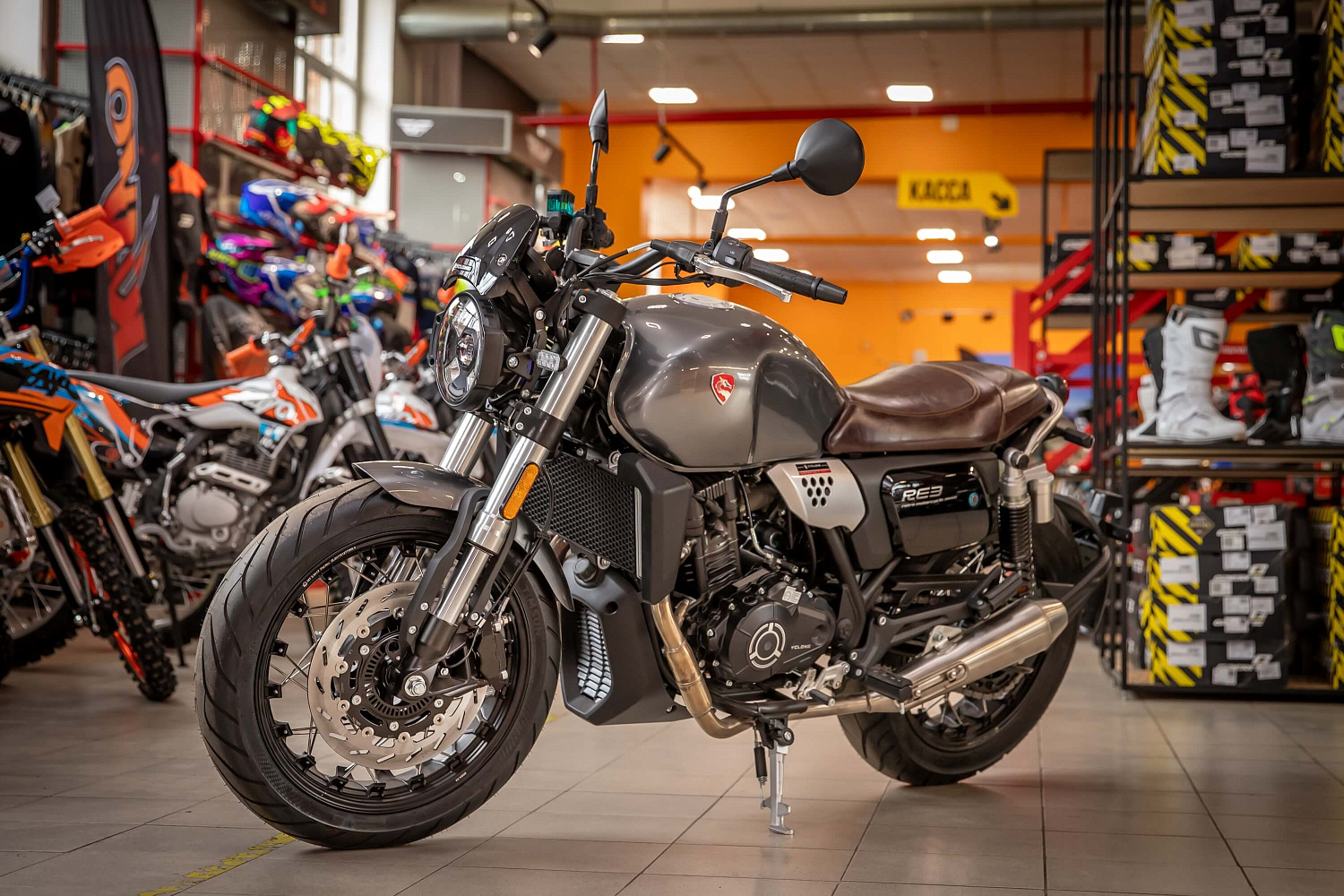 Мотоцикл CYCLONE RE3