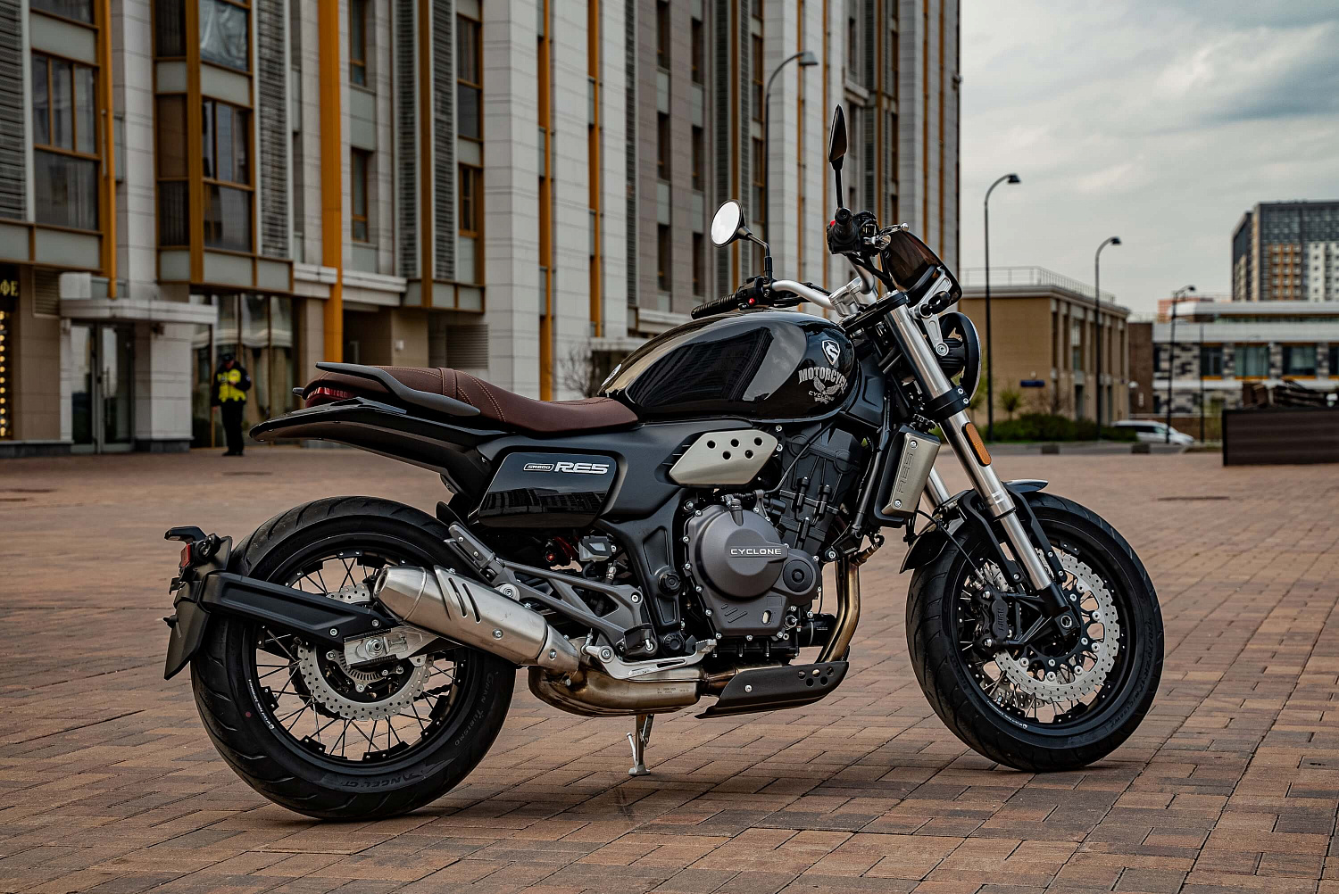 Мотоцикл CYCLONE RE5 (SR600)