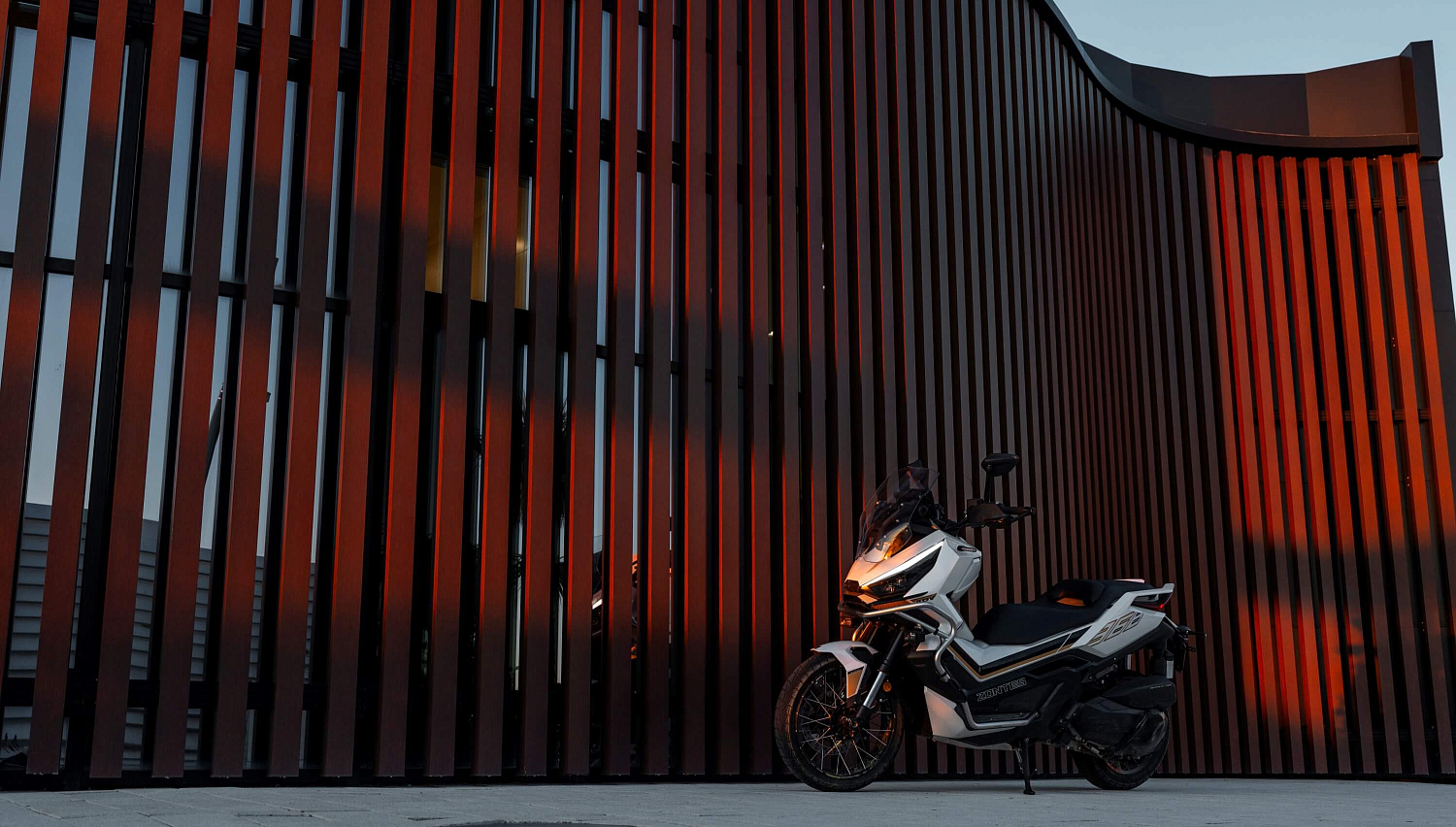 Максискутер ZONTES ZT368-G