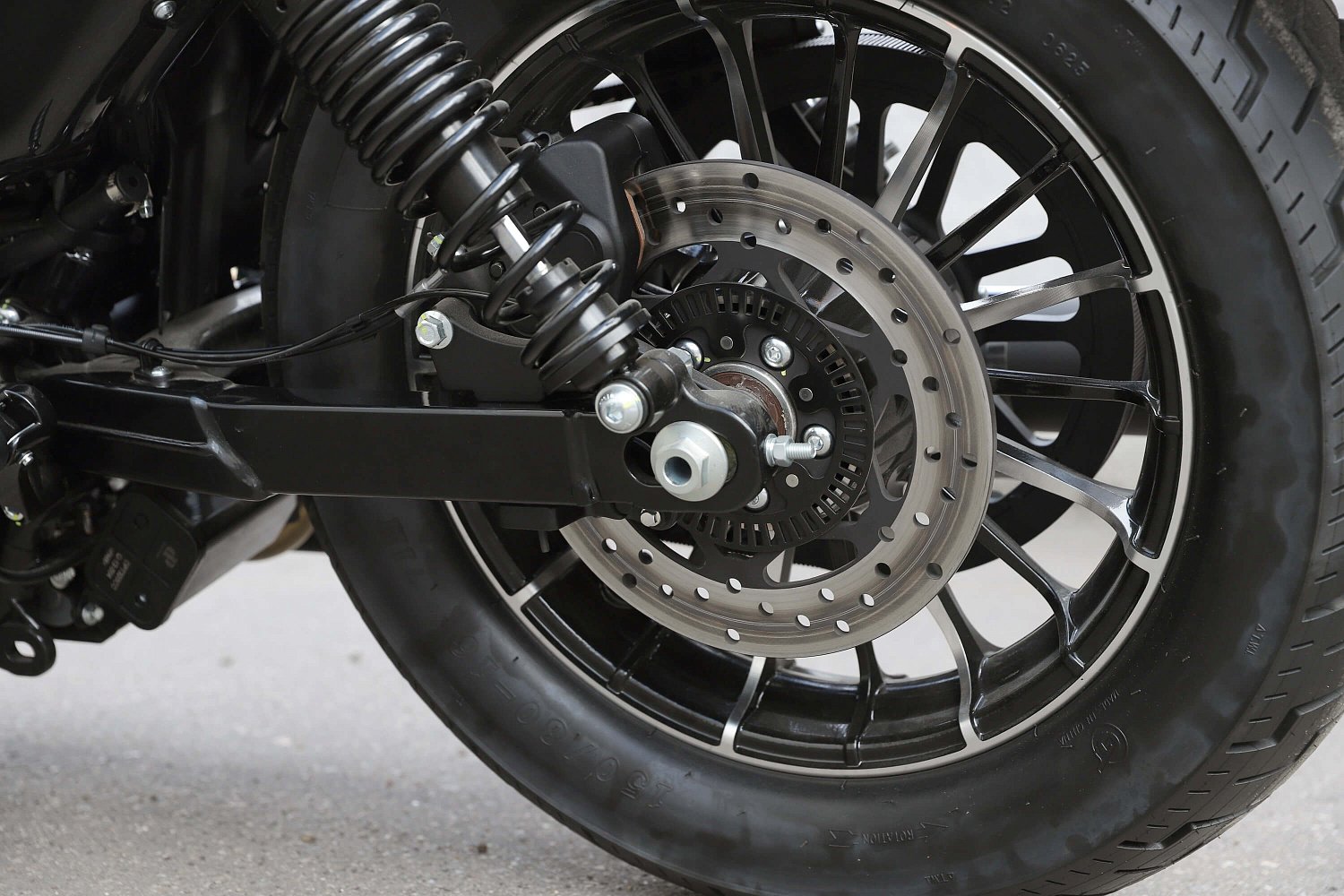 Мотоцикл GROZA V1200