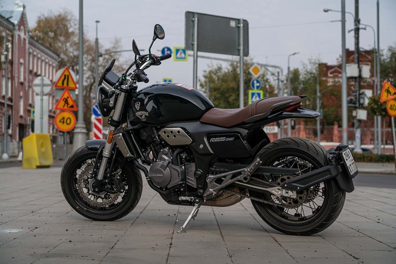 Мотоцикл CYCLONE RE5 (SR600)